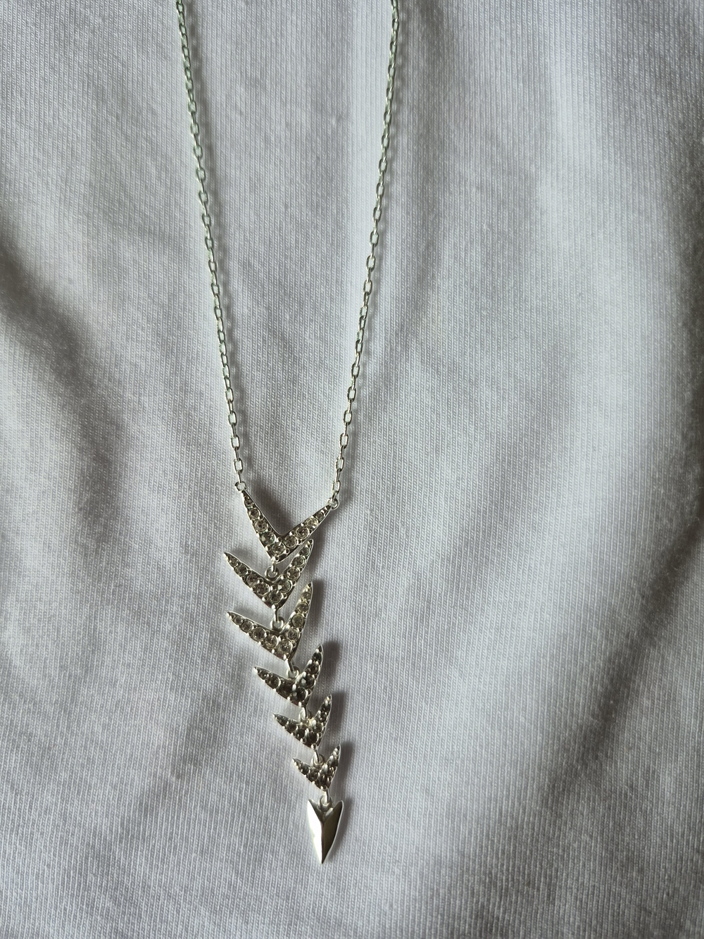 Strlla & Dot Winding Arrow Necklace - Silver